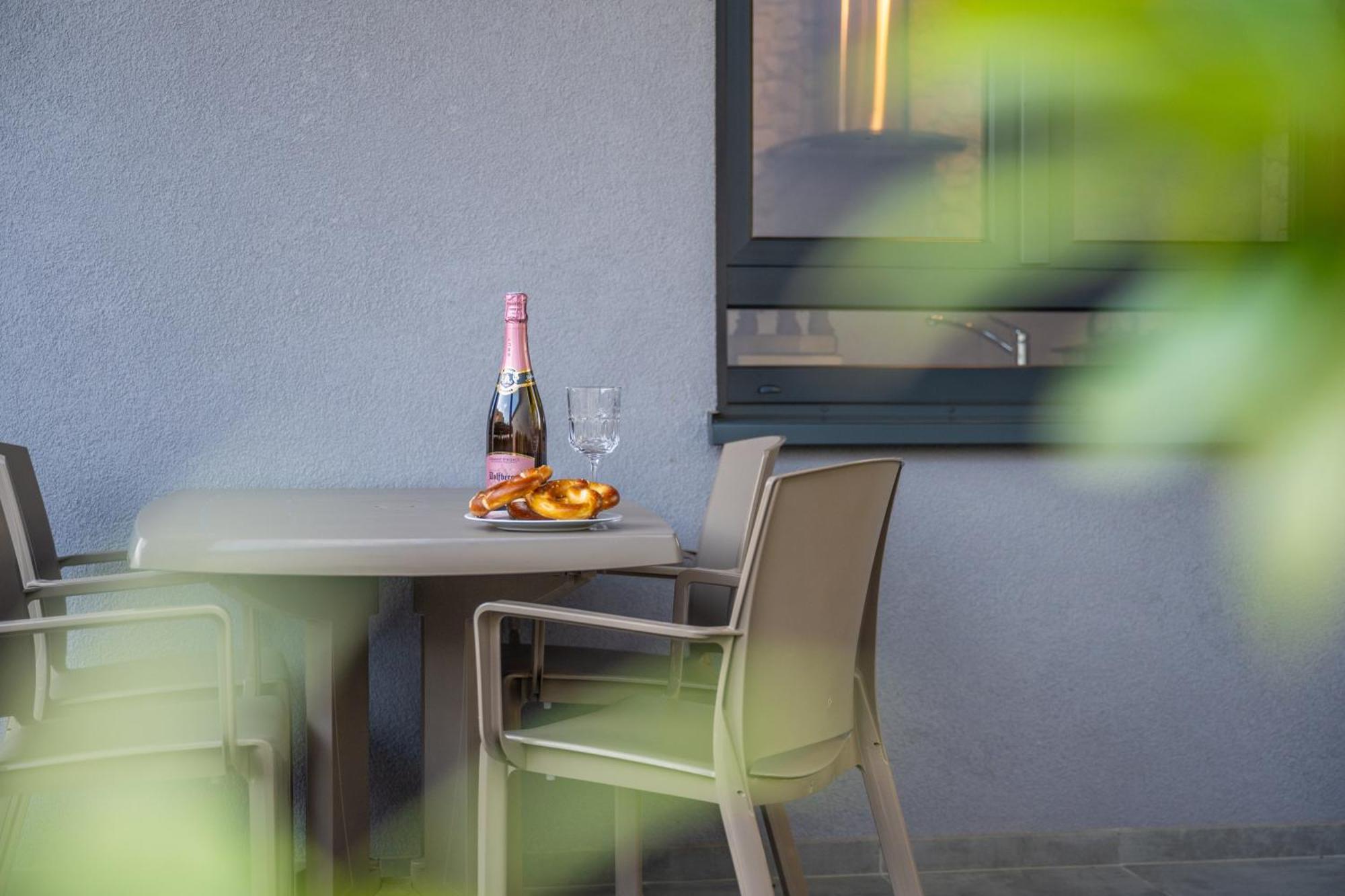 Le Refuge Des Sorciers Apartment Horbourg ภายนอก รูปภาพ